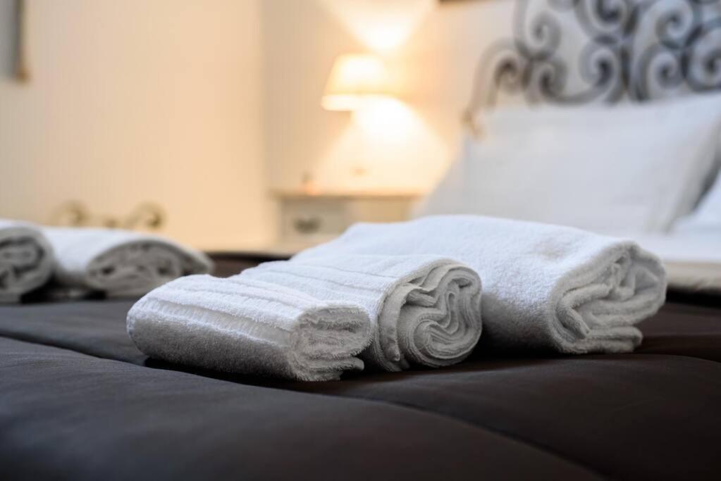 Apartament A Due Passi Da Toledo Neapol Zewnętrze zdjęcie