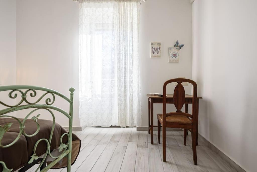 Apartament A Due Passi Da Toledo Neapol Zewnętrze zdjęcie